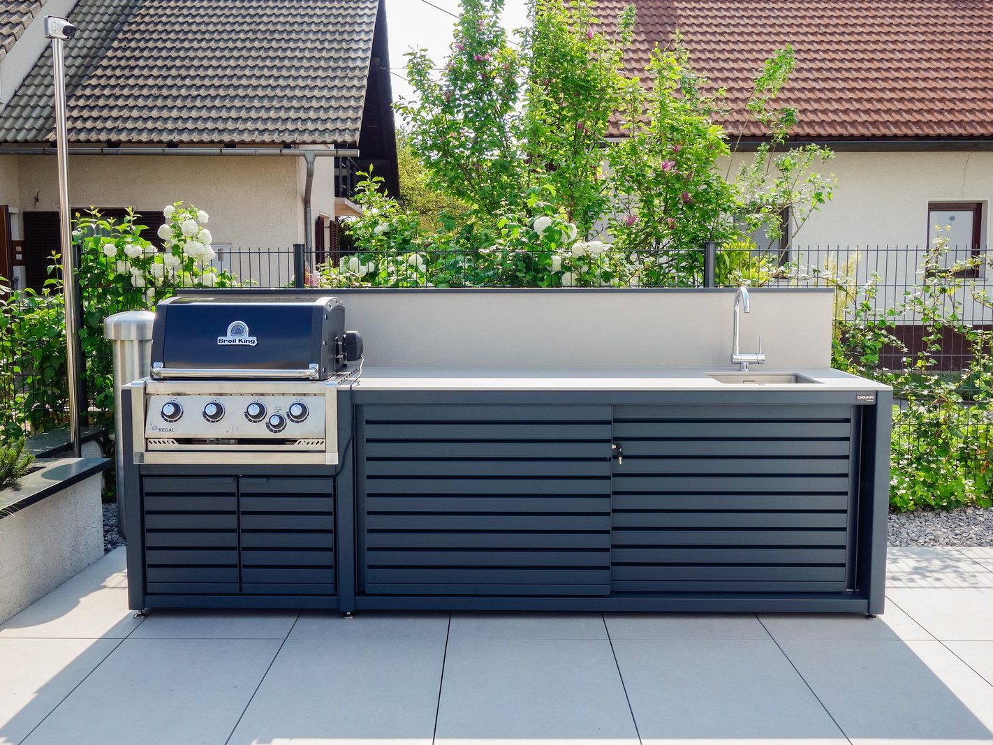 Letna kuhinja z žarom