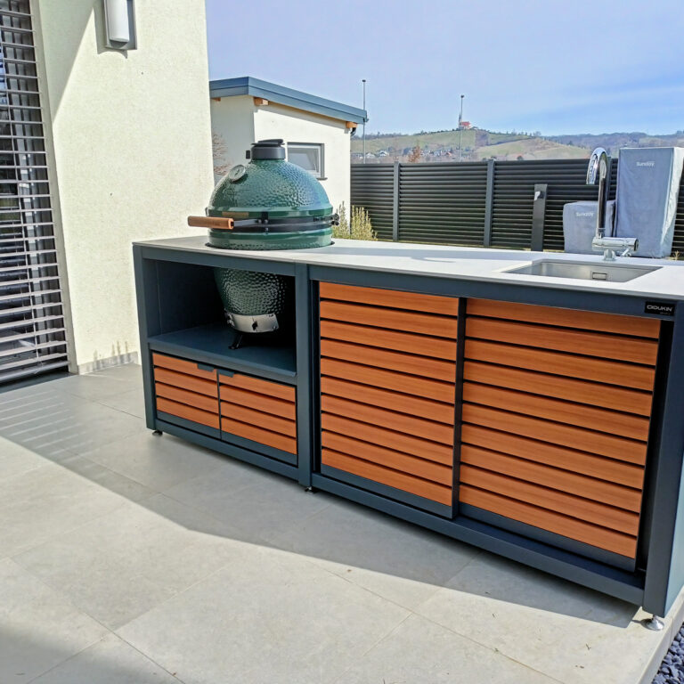 outdoor kitchen with kamado grill